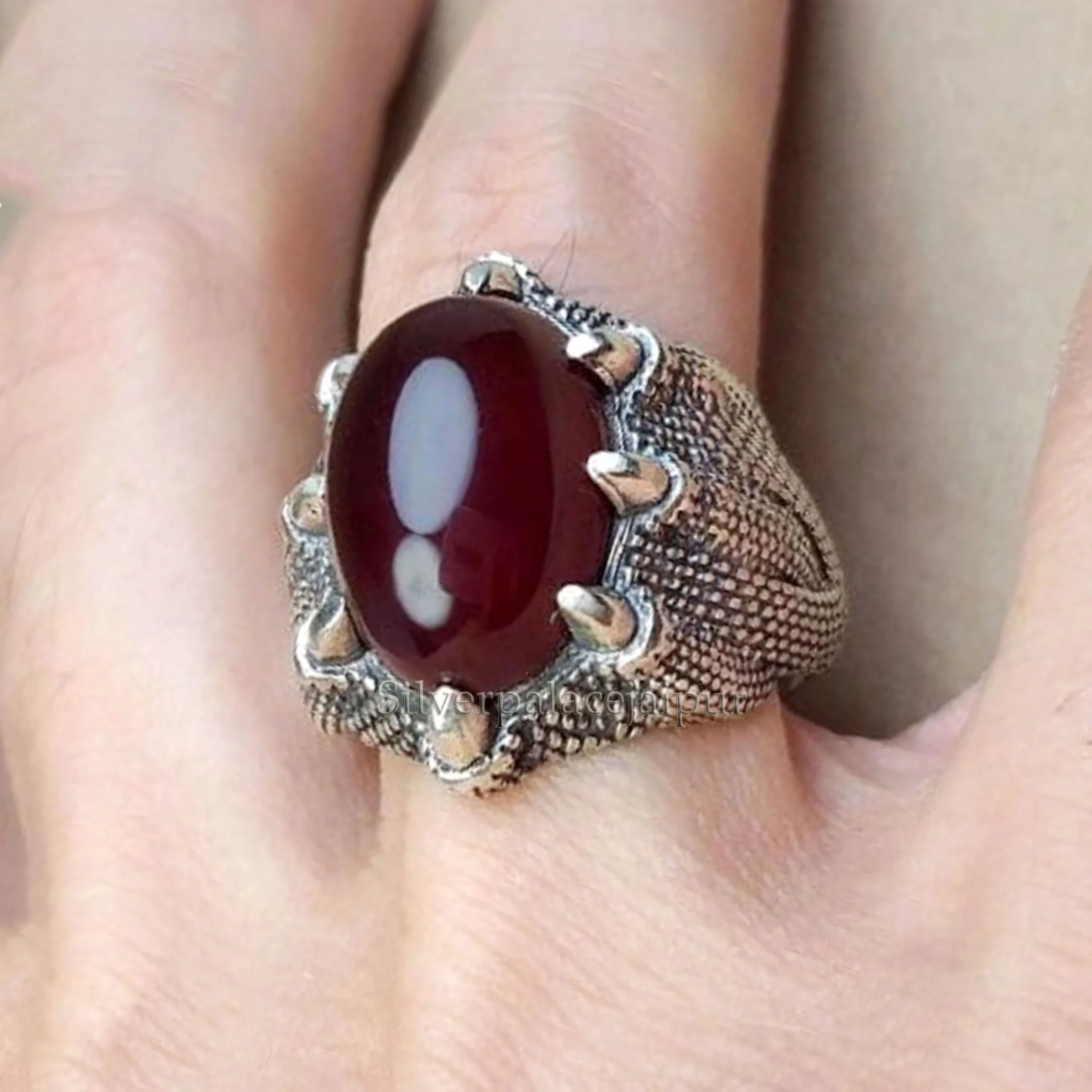 Garnet Ring (4) Garnet Ring